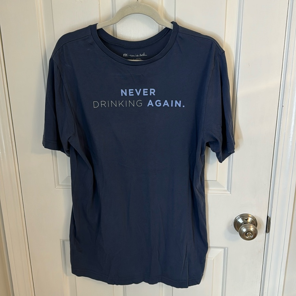 Travis Matthew's Men's T-shirt | Size L